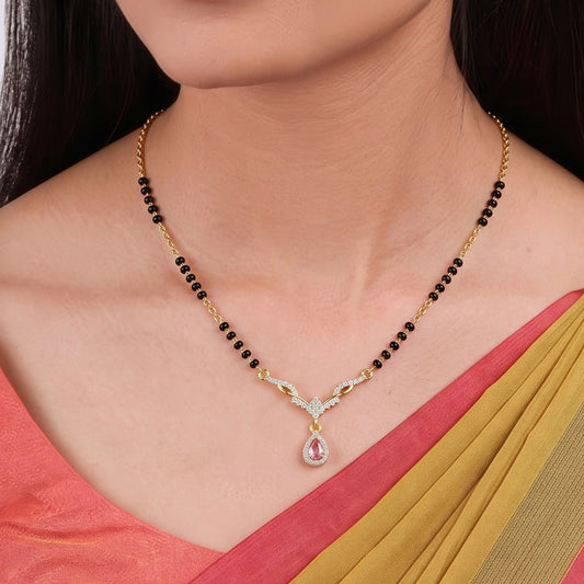 Roshni Gulabi Halo Mangalsutra